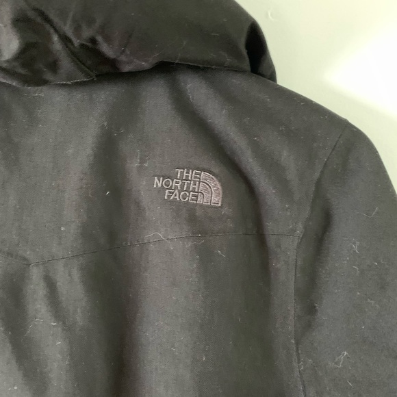 Woman’s North Face TSN Jacket - Picture 4 of 7